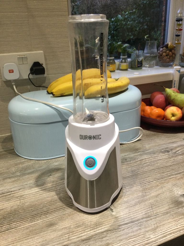 Duronic food blender and drink juicer.