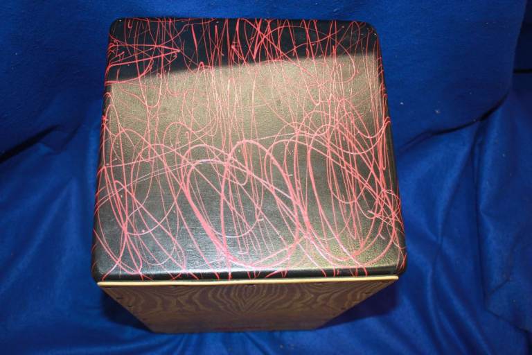 RJM Custom Cajon ~ Red Splatter Bespoke Finish ~ Made In England ~ 23in x 12in x 12in ~ £95 ono