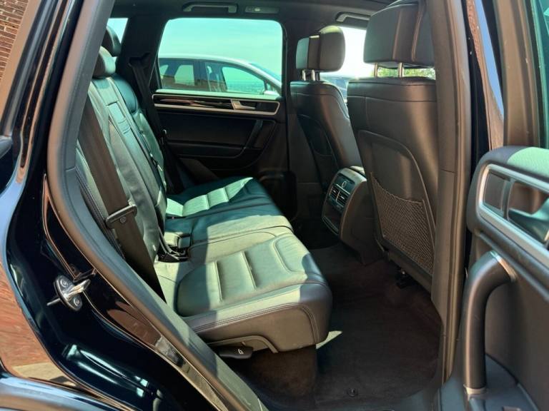 2017 17 VOLKSWAGEN TOUAREG 3.0 TDI V6 BLUEMOTION TECH R-LINE PLUS SUV 5DR DIESEL