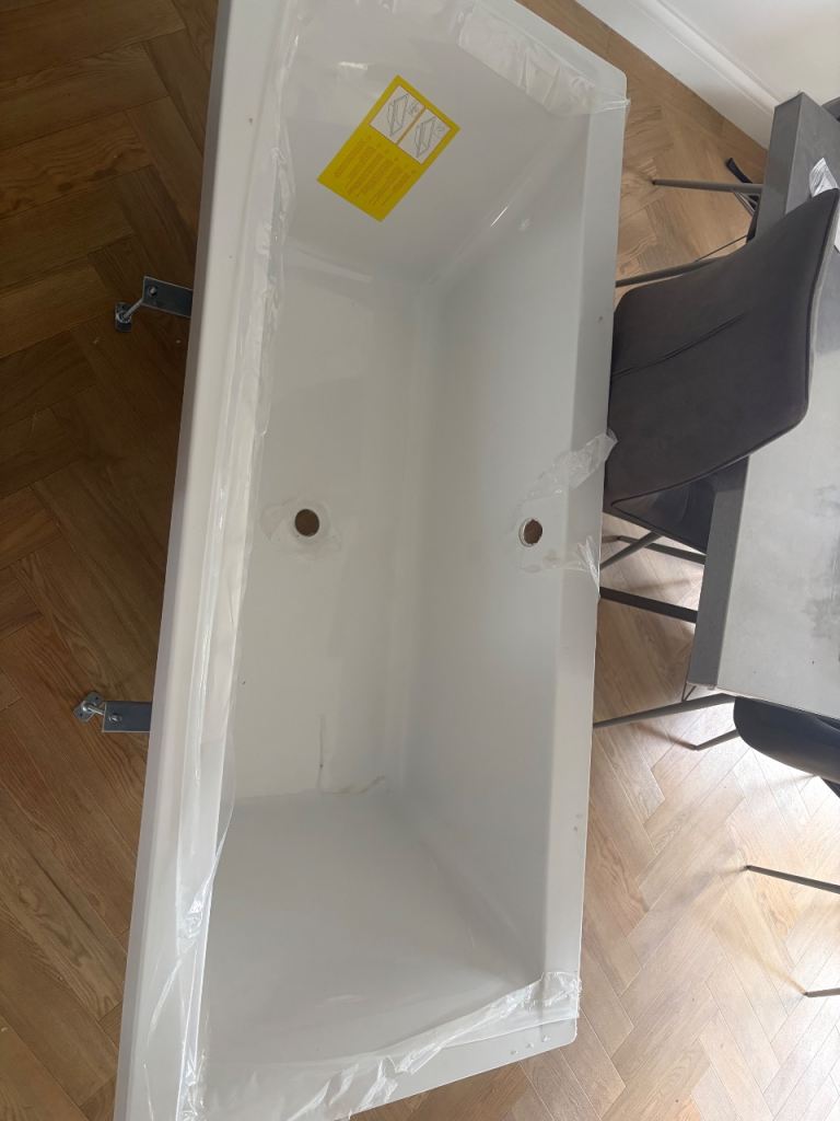 Brand new double ended BUXTON bath from Victoria Plumbing