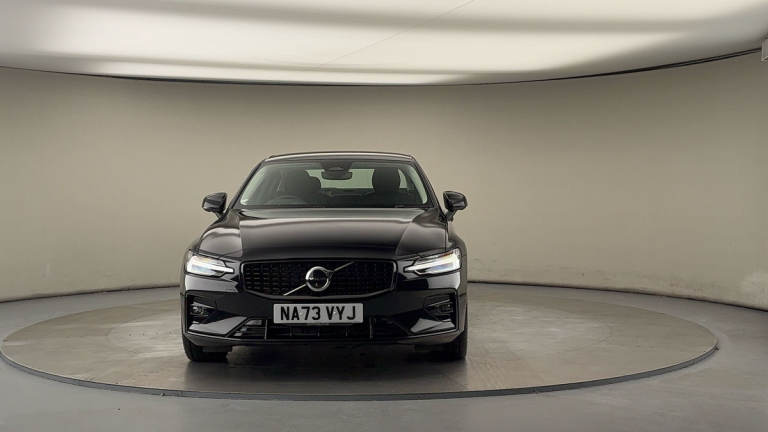 2023 Volvo S60 Plus Dark B5 (250 hp) Saloon Petrol/Electric Hybrid Automatic