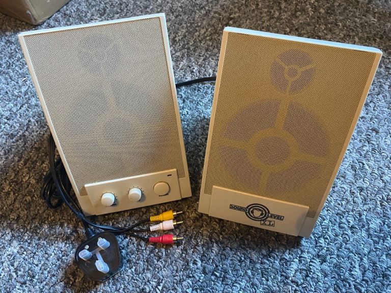 Vintage PC speakers 2.0 stereo, Volume + Tone control, working