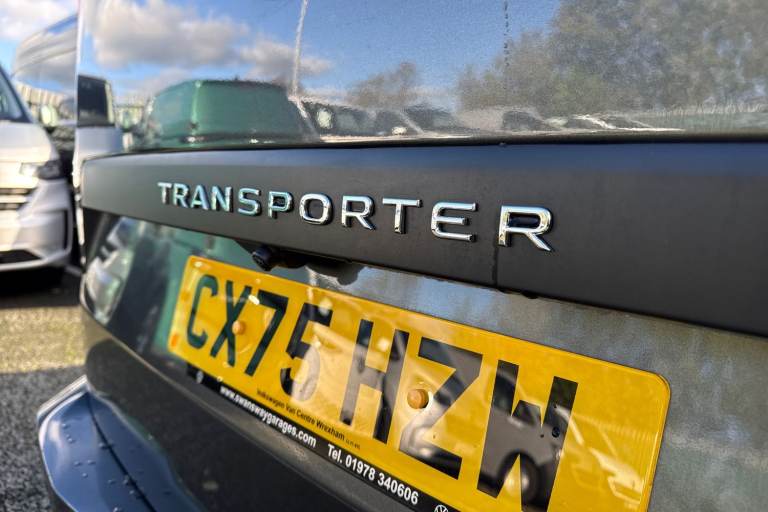 2025 Volkswagen Transporter 2.0 TDI T28 Commerce Pro FWD SWB Euro 6 (s/s) 5dr Van DIESEL Manual