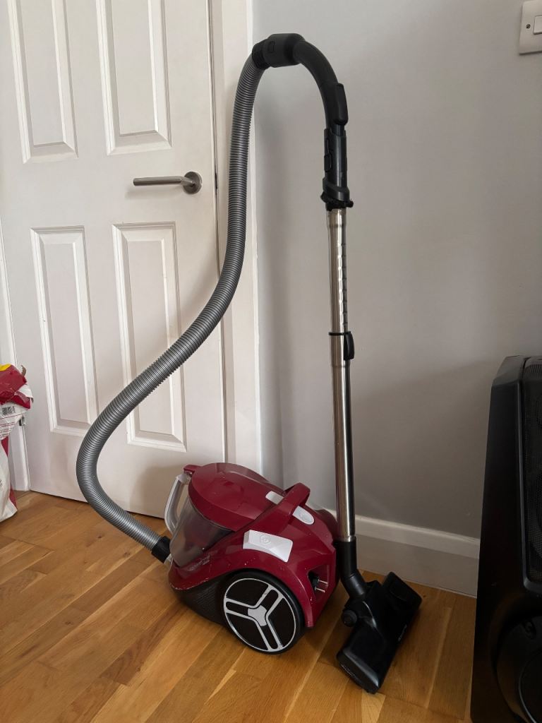 Rowenta Compact Power XXL Vacuum Cleaner 