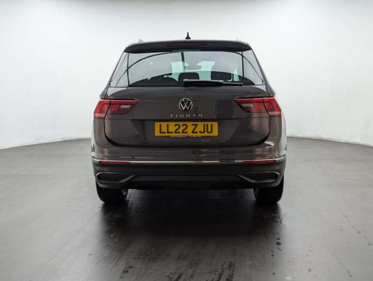 2022 Volkswagen Tiguan 1.5 TSI Life SUV 5dr Petrol DSG Euro 6 (s/s) (150 ps) PARKING SENSORS+LANE...