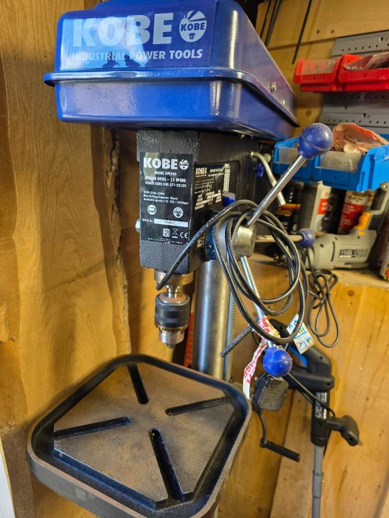 Pillar drill 