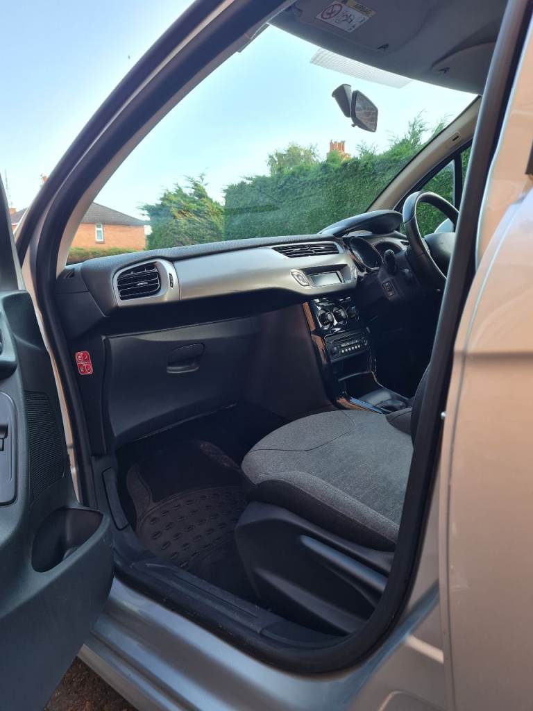 Citroen, C3, Hatchback, 2016, Manual, 1199 (cc), 5 doors