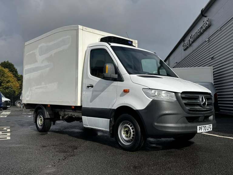 Mercedes-Benz Sprinter 2.0 315 CDI Progressive Chassis Cab 2dr Diesel G-Tronic RWD L2 Euro 6 (s/s...
