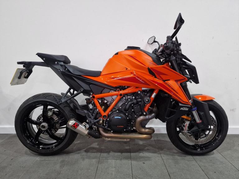 2024 KTM 1390 Superduke R Evo, 6,200 Miles, Full Tech Pack, Carbon Screen