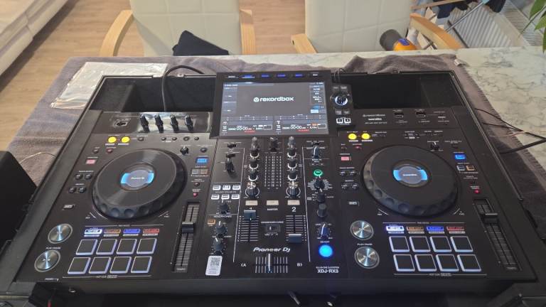 image for Pioneer Rx2 & Flightcase