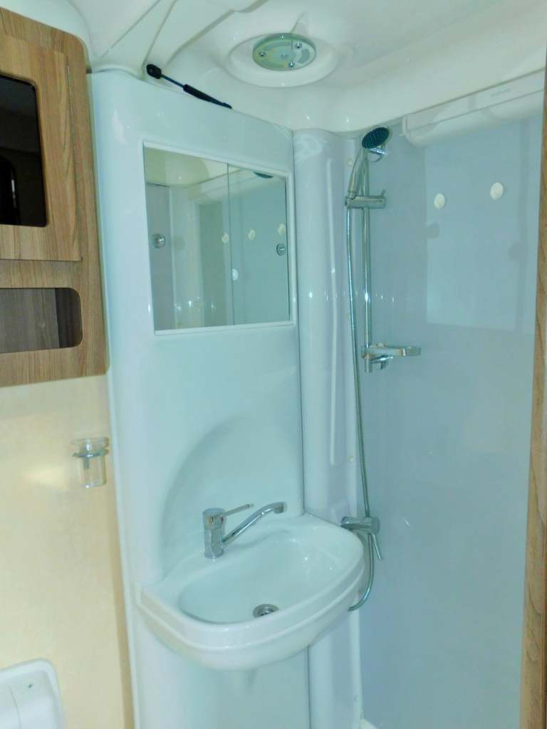 Auto-Sleeper Broadway Peugeot 2.0L Luxury 2 Berth Motorhome for sale