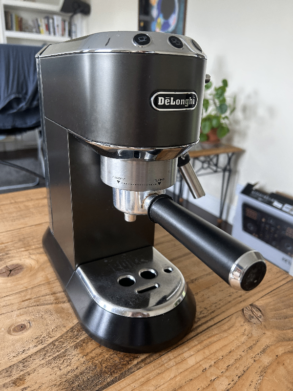 Delonghi Dedica espresso machine - for repair or parts