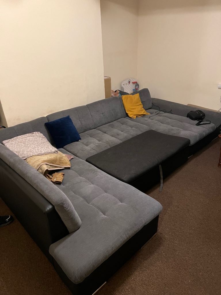 Short term Woodford green couch surf