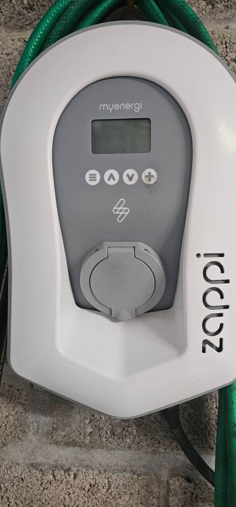 EV Wall Box. Zappi.