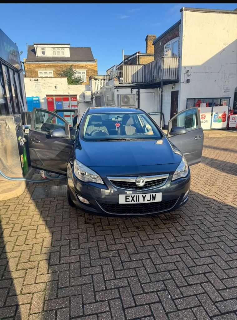 Vauxhall, ASTRA, Hatchback, 2011, Manual, 1398 (cc), 5 doors