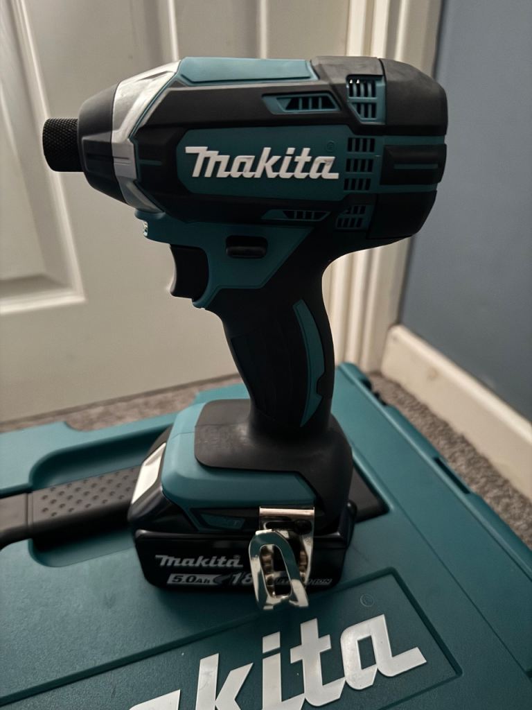 Makita DLX2131TJ 18V LXT Combi Drill & Impact Driver Twin Kit with 2x 5.0Ah Batteries