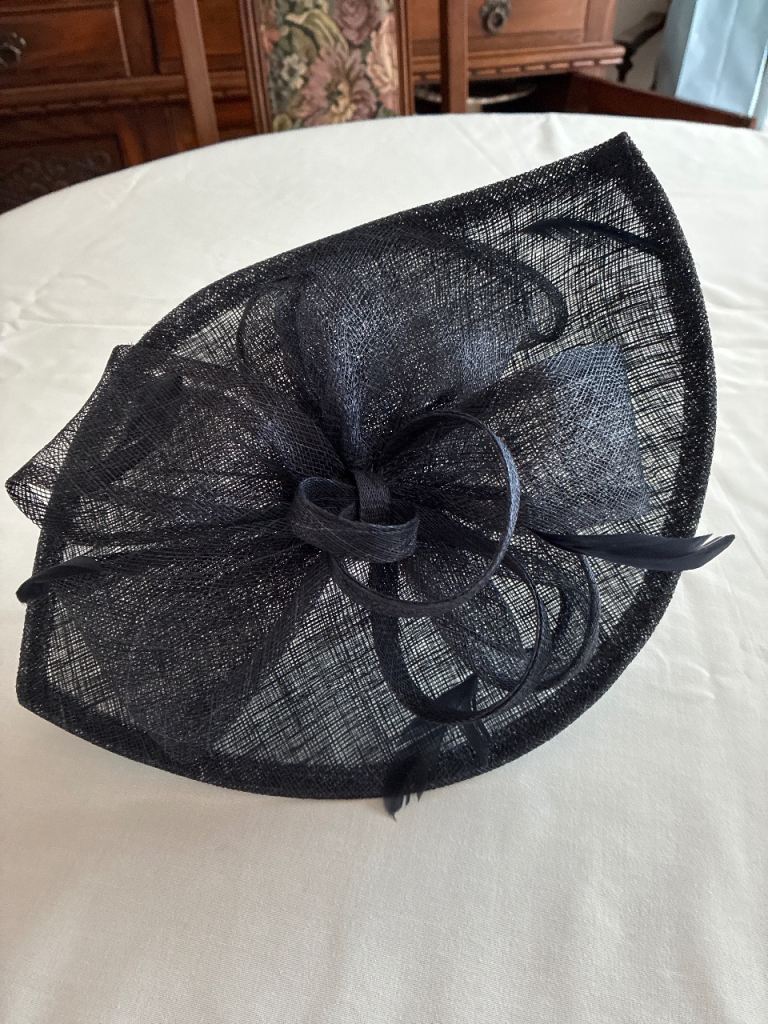 Guests wedding hat