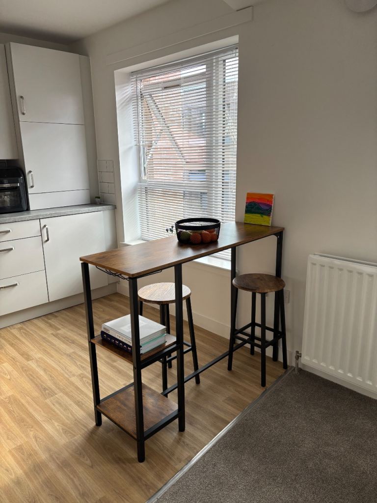  Rustic Breakfast Bar Table & 2 Stools