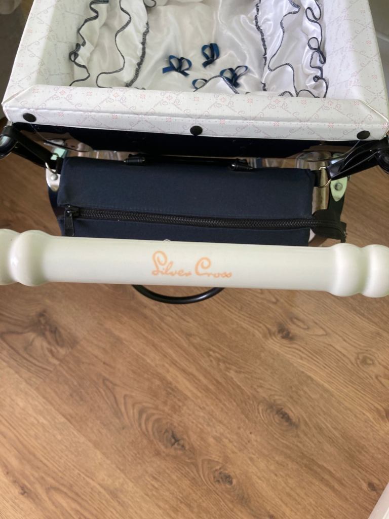 Vintage Silver Cross Coach Built Dolls Pram 