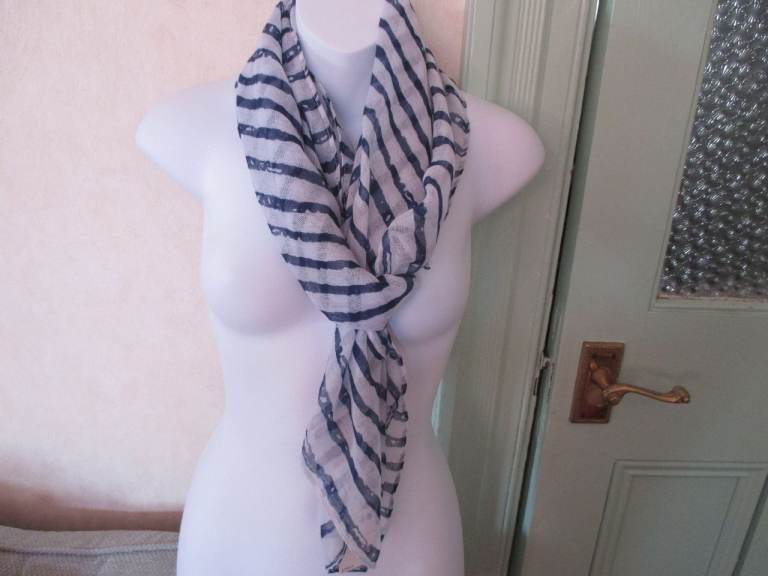 BLUE AND WHITE LIGHTWEIGHT SCARF - MADE IN DENMARK - NEW WITH TAG