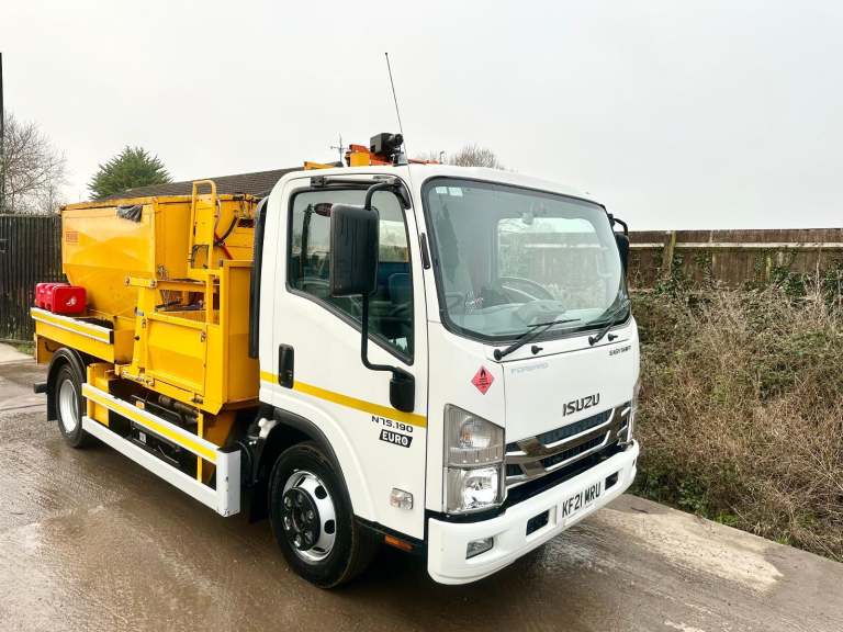 2021 ISUZU FORWARD N75.190 PHOENIX TWIN AUGER HOTBOX 7.5 TON 3,600 MILES EURO-6