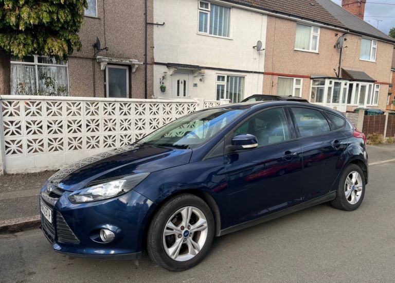 Ford, FOCUS, Hatchback, 2012, Manual, 998 (cc), 5 doors