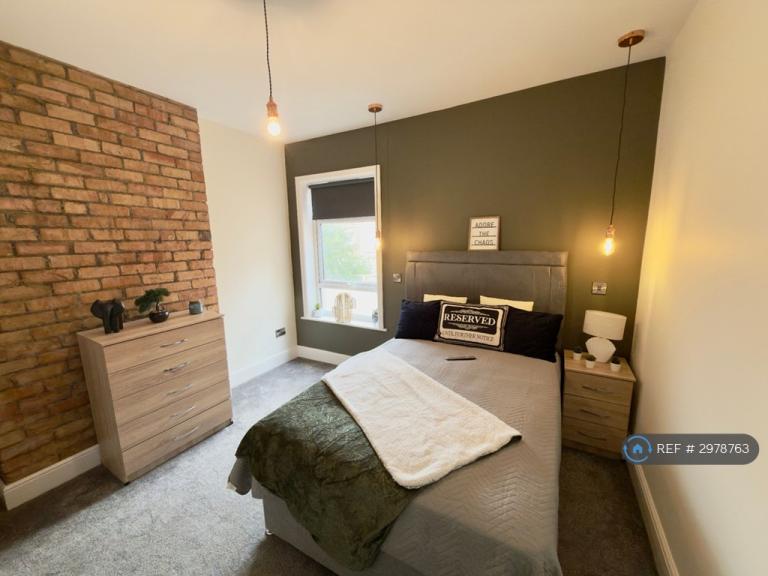 1 bedroom in Walton St, Nottingham, NG10 (#2978763)
