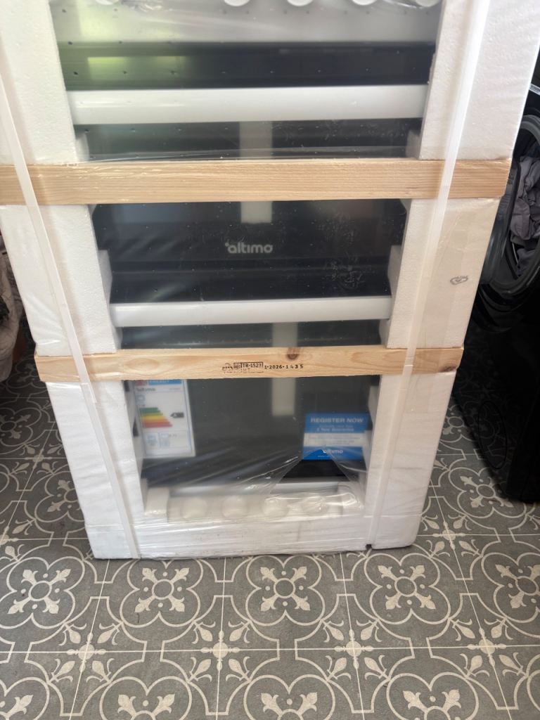 NEW Ultimo 50cm Electric Single Oven Cooker - White