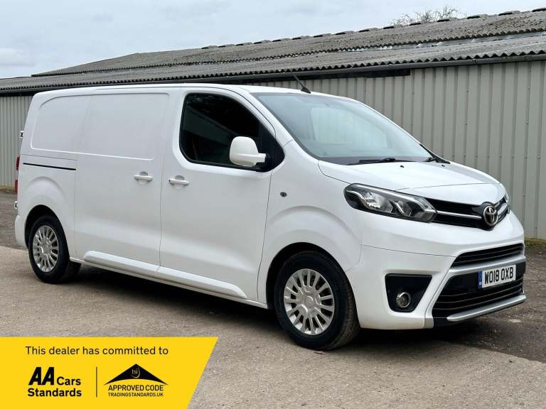 2018 Toyota ProAce 1.6D Comfort Medium Panel Van MWB Euro 6 (s/s) 6dr PANEL VAN Diesel Manual