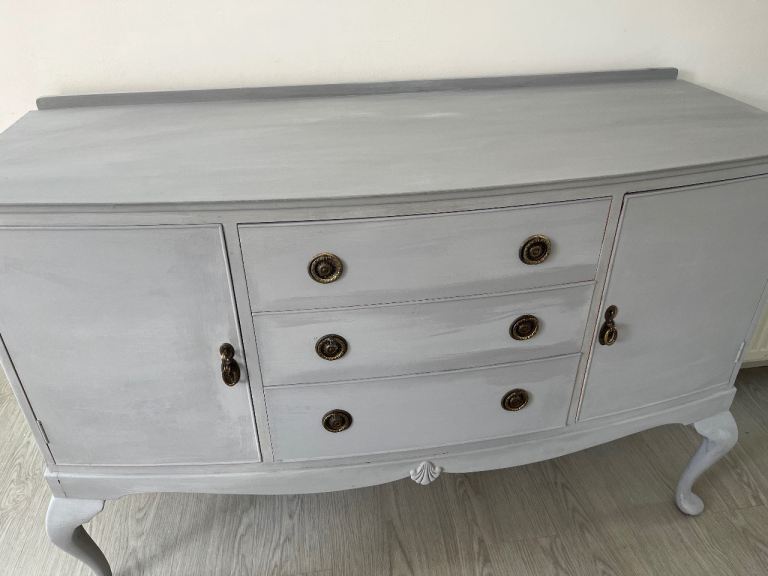 Shabby chic sideboard 