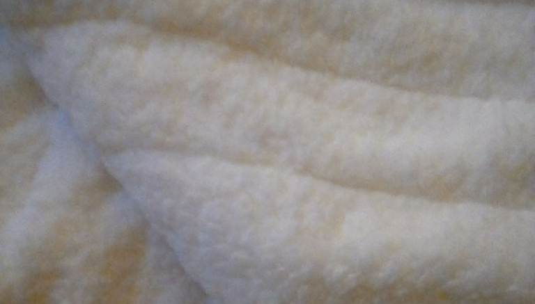 Electric blanket throw