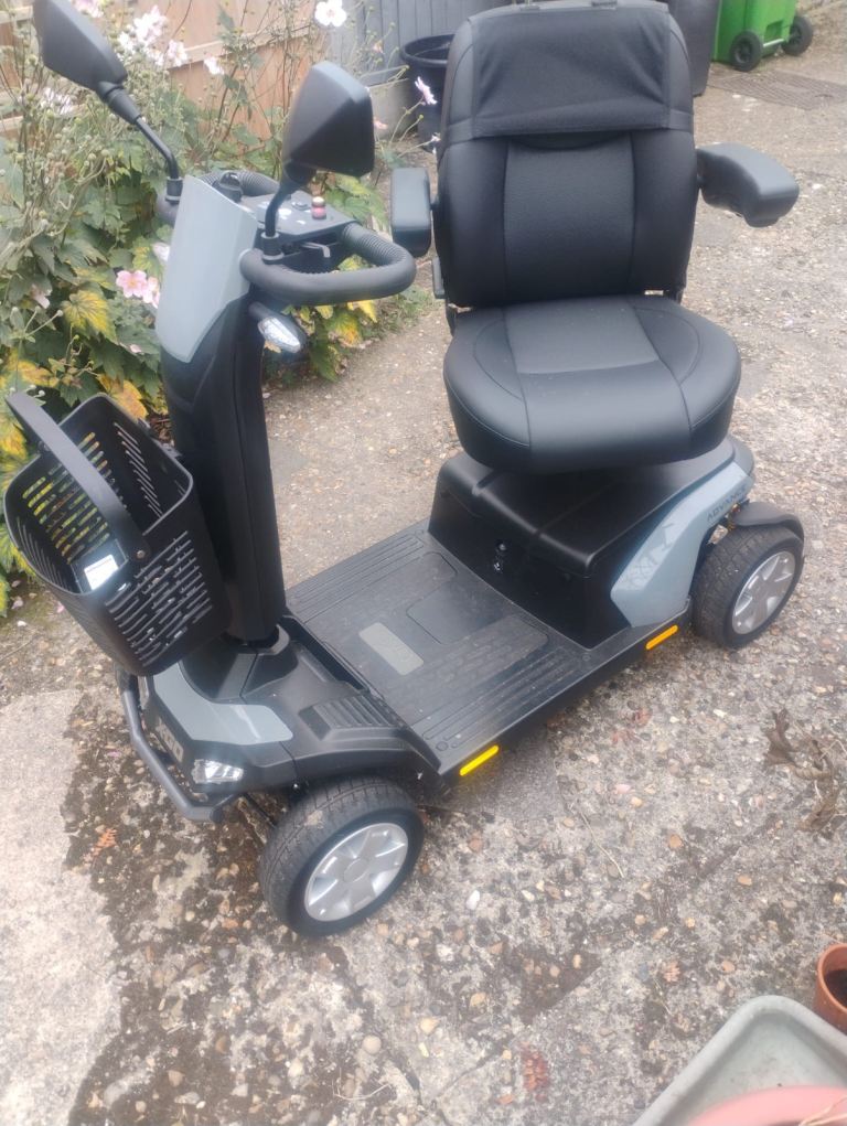 Mobility scooter