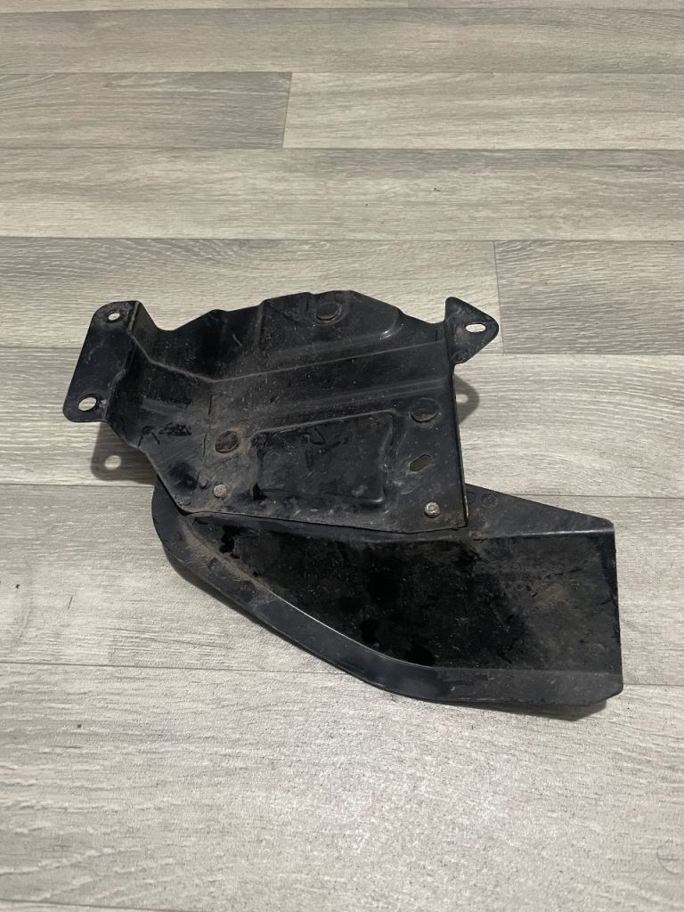 MITSUBISHI OUTLANDER MK3 2018 BLIND SPOT UNIT BRACKET RIGHT SIDE 8639A201