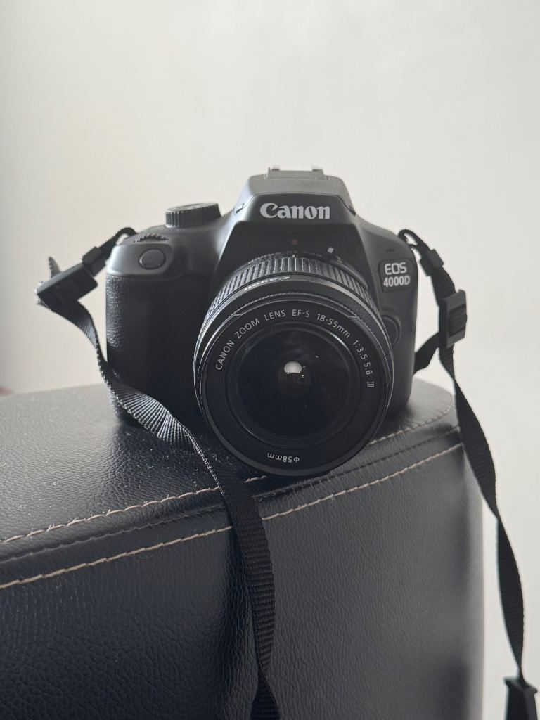 Canon 4000D DSLR Camera Bundle