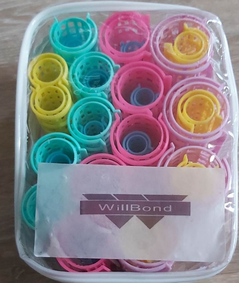 NEW PACK OF STYLING ROLLERS