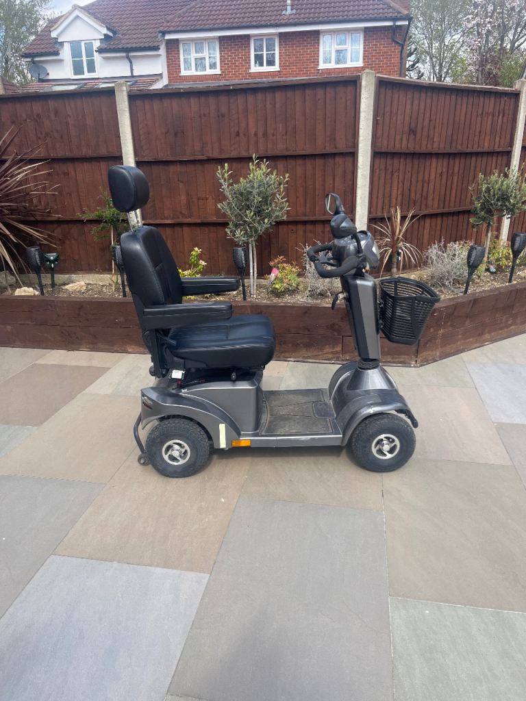 Electric scooter 
