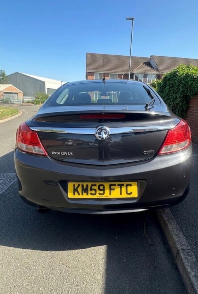 Vauxhall, INSIGNIA, Hatchback, 2009, Other, 1956 (cc), 5 doors