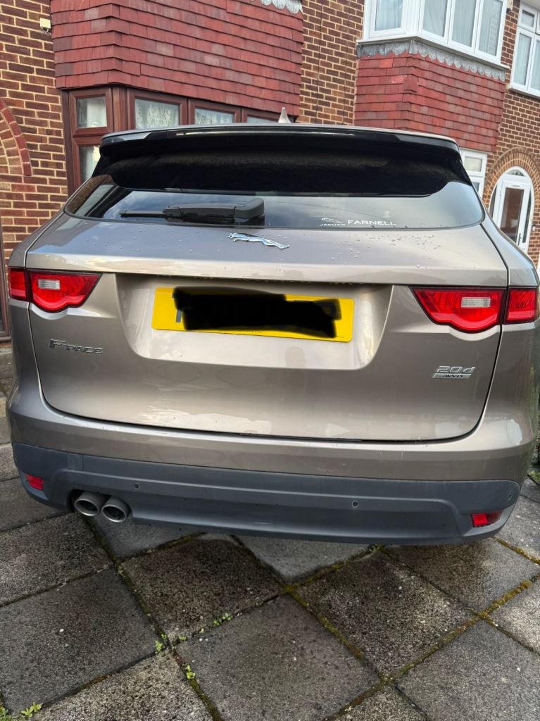 Bronze Jaguar F-Pace 