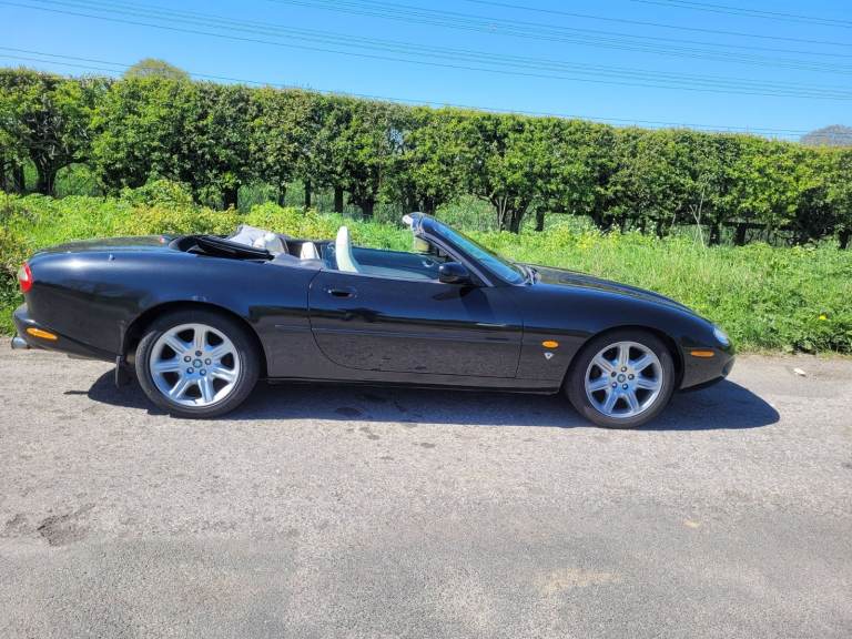 1998 JAGUAR XK8 4.0 V8 CONVERTABLE LONG MOT £2300NO OFFERS!!!!!!!!!