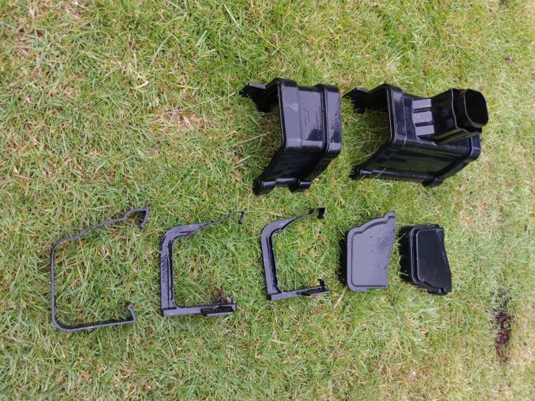 Ogee & Square Gutter Fittings – Good Condition