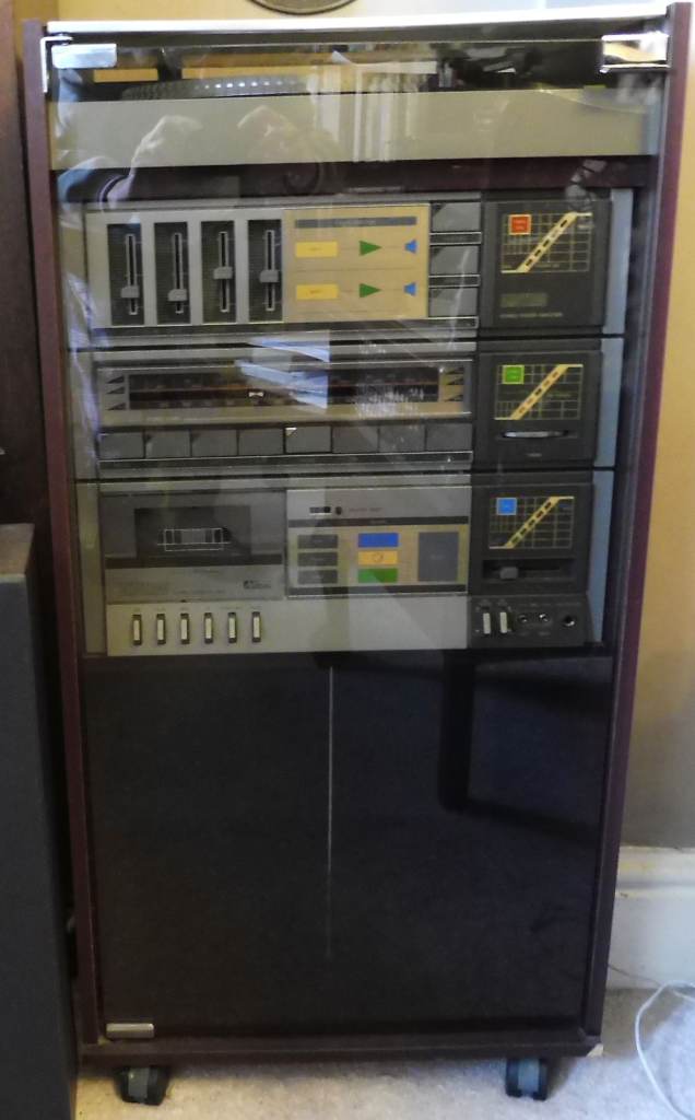 VINTAGE AMSTRAD MUSIC SYSTEM RECORDPLAYER CASSETTE AND RADIO