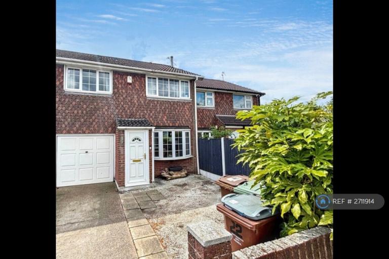 3 bedroom house in Bestwood Park Drive West, Nottingham, NG5 (3 bed) (#2711914)