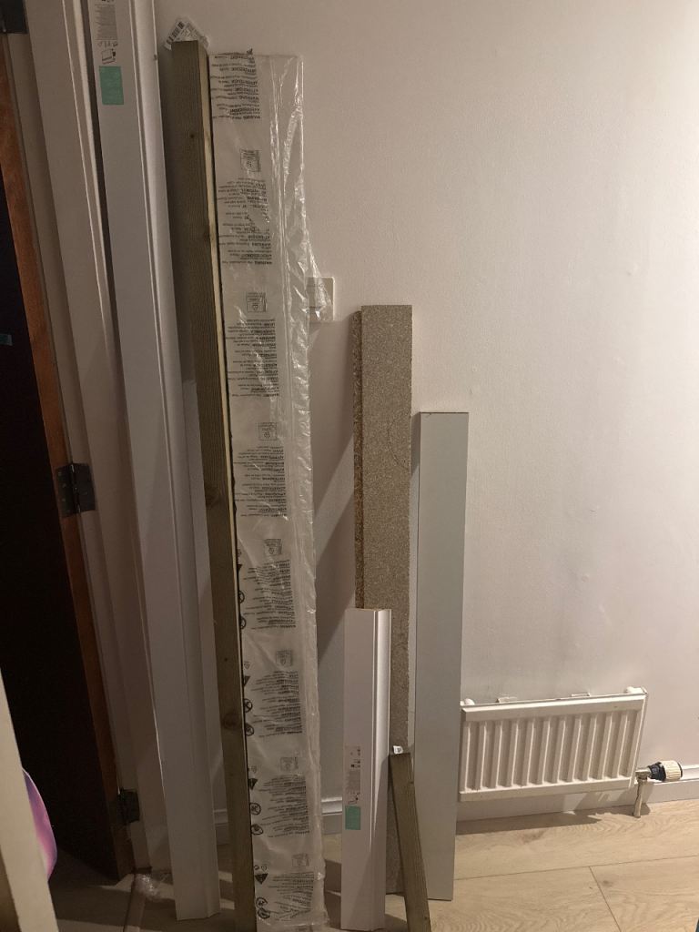 Wood pieces skirting board timber etc 