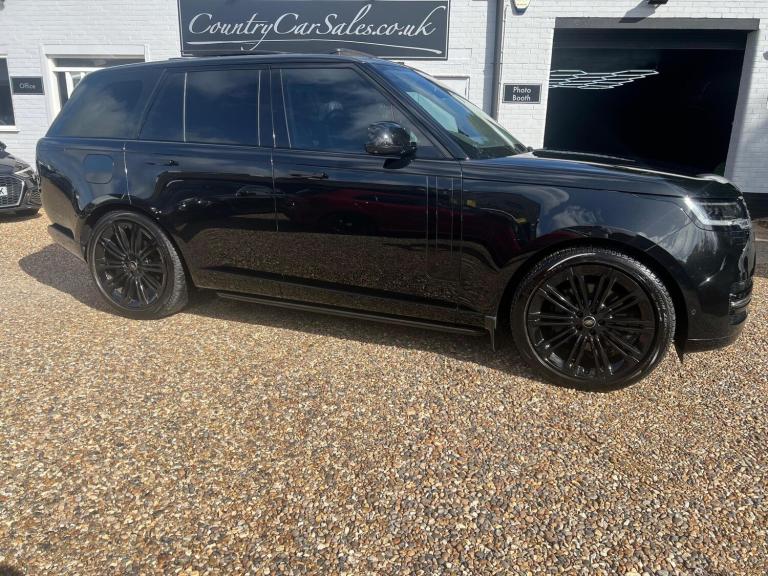 2022 Land Rover Range Rover 3.0 D300 SE 4dr Auto ESTATE DIESEL Automatic