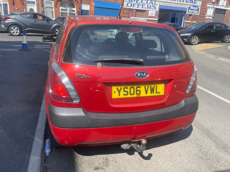 Kia, RIO, Hatchback, 2006, Manual, 1399 (cc), 5 doors