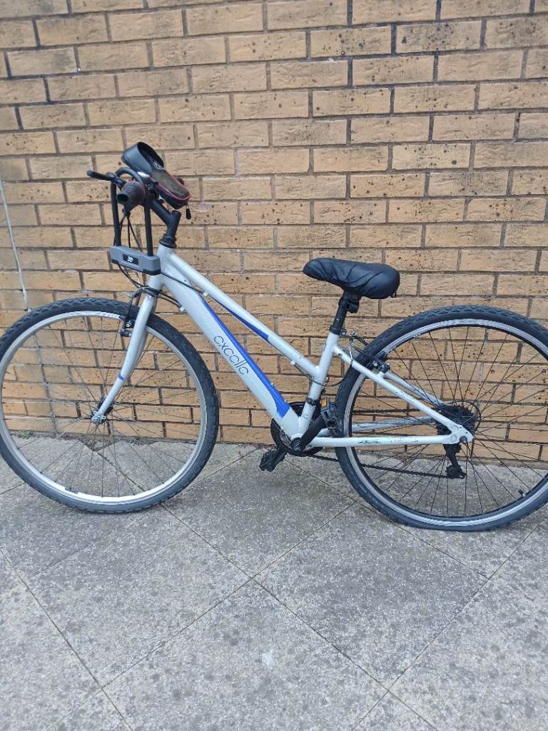 Lightweight Apollo Excallc Hybrid Bike – Great for Commuting!