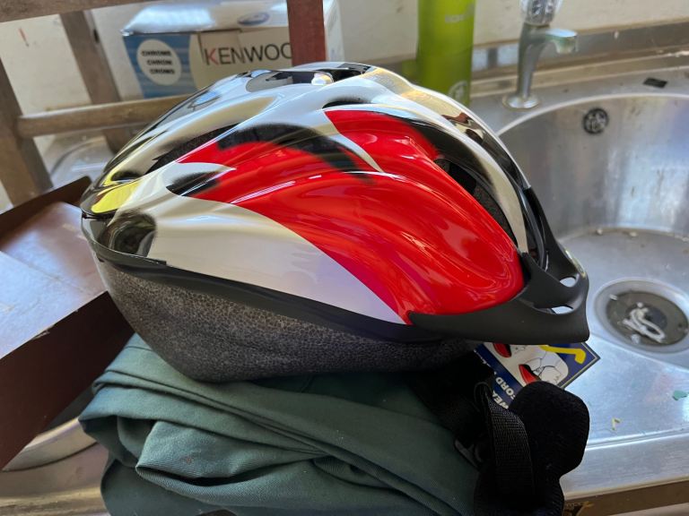 Cycle helmet
