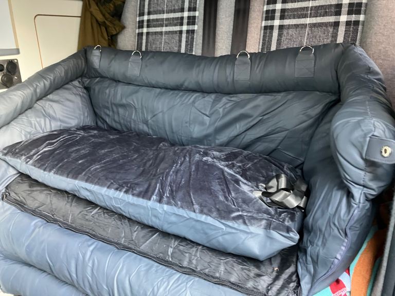 Dog bed / car seat booster