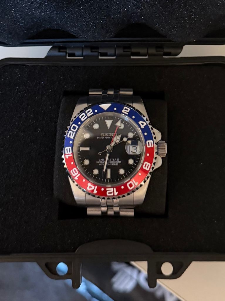 Custom Pepsi GMT Watch – Seiko Mod – Red/Blue Bezel – 40mm