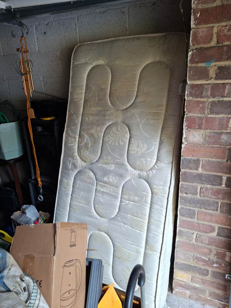 Single mattress